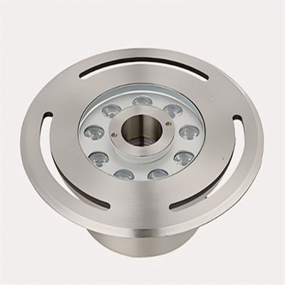 مصباح تحت الماء